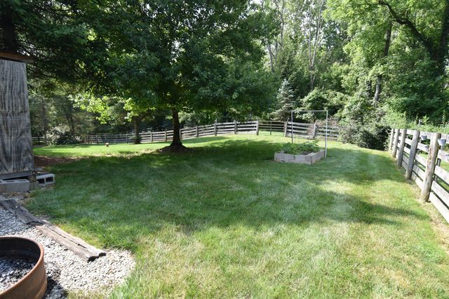 15 Tow Path Road, Granville, OH 43023