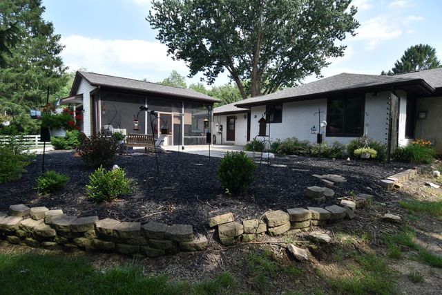 15 Tow Path Road, Granville, OH 43023