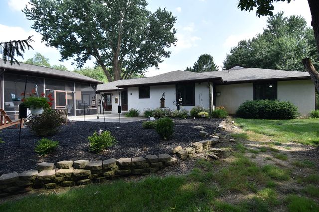 15 Tow Path Road, Granville, OH 43023