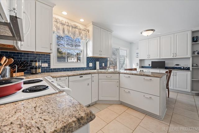 2167 Countryside Circle, Naperville, IL 60565