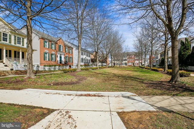 1379 MAIN ST, Gaithersburg, MD 20878