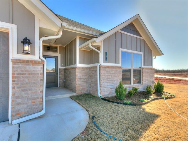 12028 Rockbed Drive, Yukon, OK 73099