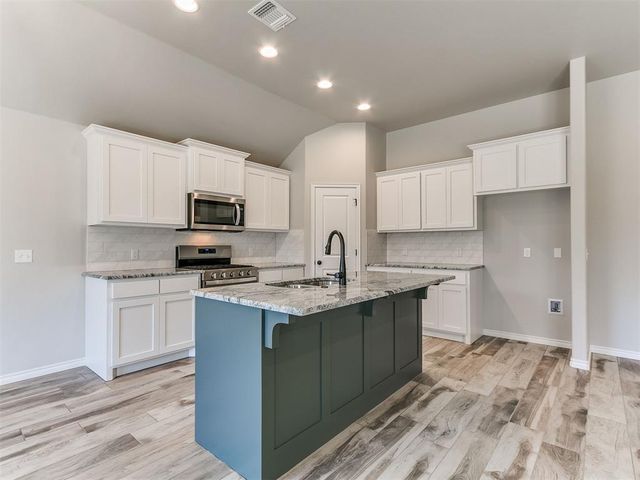 12028 Rockbed Drive, Yukon, OK 73099