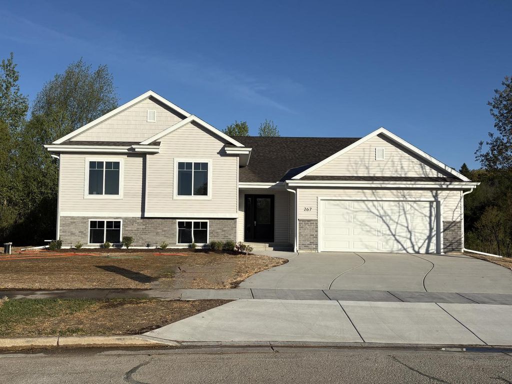 267 Cardinal DRIVE, Sullivan, WI 53178