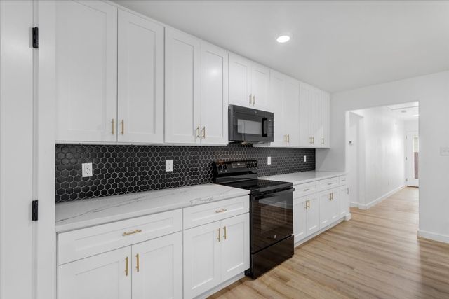 309 E Shepherd Street, Denison, TX 75021