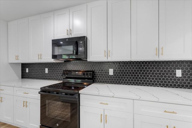 309 E Shepherd Street, Denison, TX 75021