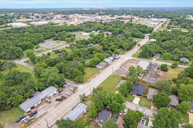 309 E Shepherd Street, Denison, TX 75021