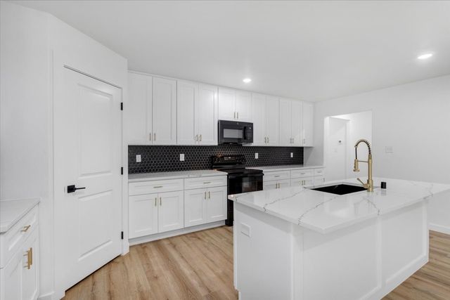 309 E Shepherd Street, Denison, TX 75021