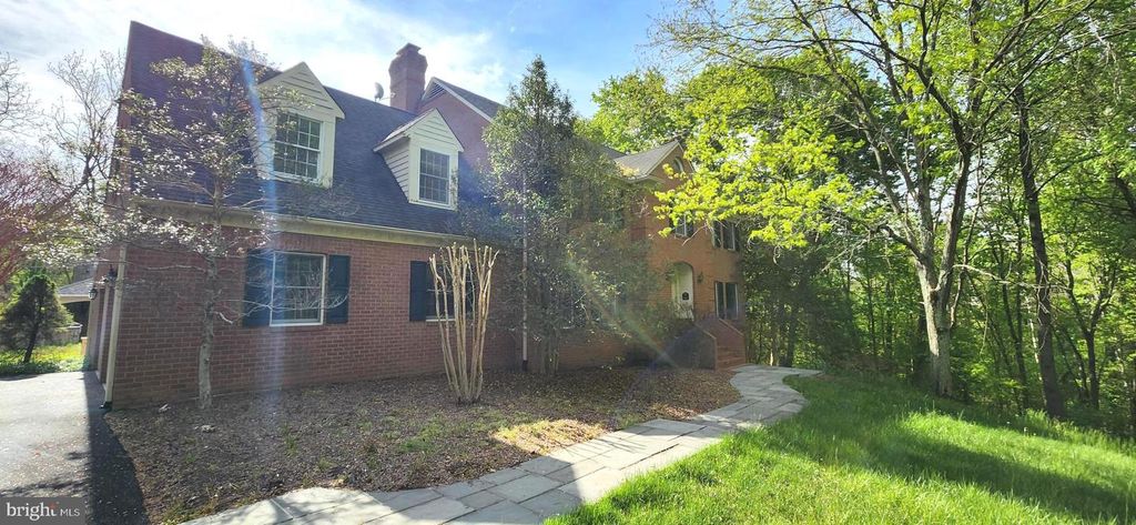 Image 1 of property listing at 14613 PHILPOT RD, Phoenix, MD 21131