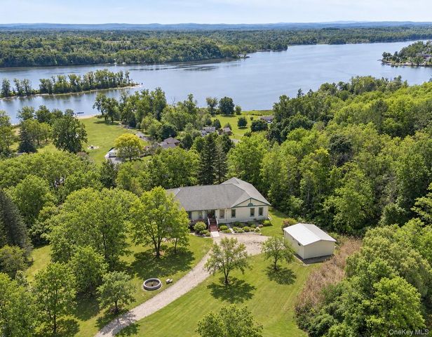 22 Noble Street, Coxsackie, NY 12051
