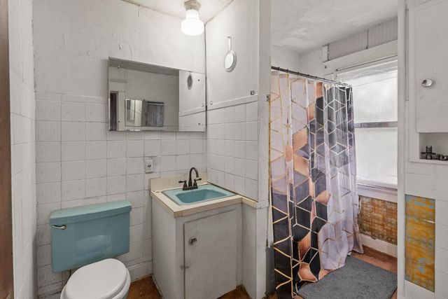 1721 28th Street, Rock Island, IL 61201