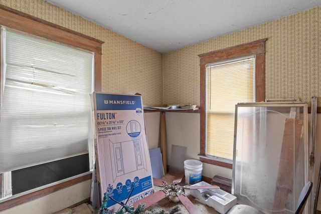 1721 28th Street, Rock Island, IL 61201