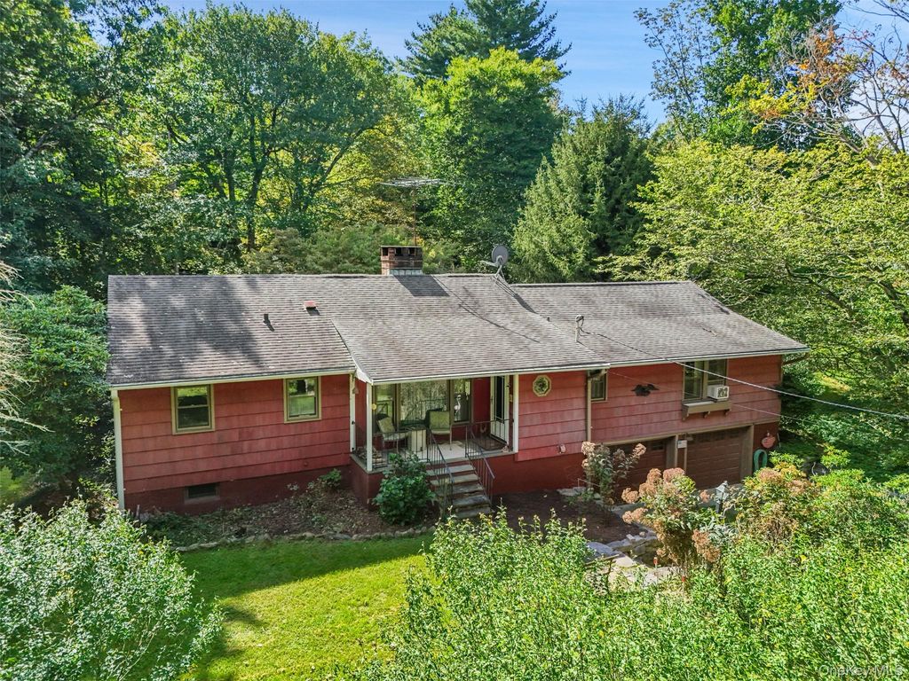 28 S Bedford Road, Pound Ridge, NY 10576 — photo 2
