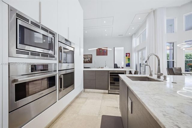 1205 Seagull Ter, Hollywood, FL 33019