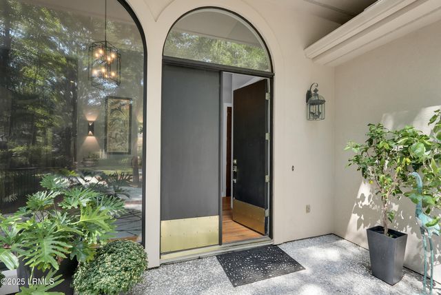 5 Delta Lane, Hilton Head Island, SC 29928