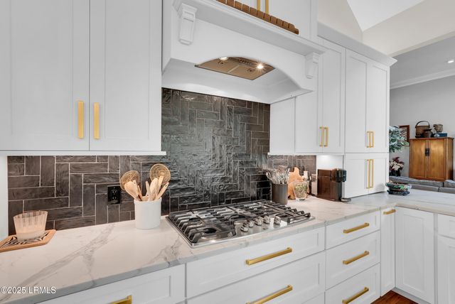 5 Delta Lane, Hilton Head Island, SC 29928