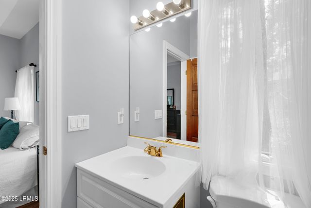 5 Delta Lane, Hilton Head Island, SC 29928