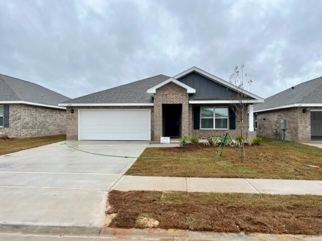 4733 Airmen Drive, Crestview, FL 32539