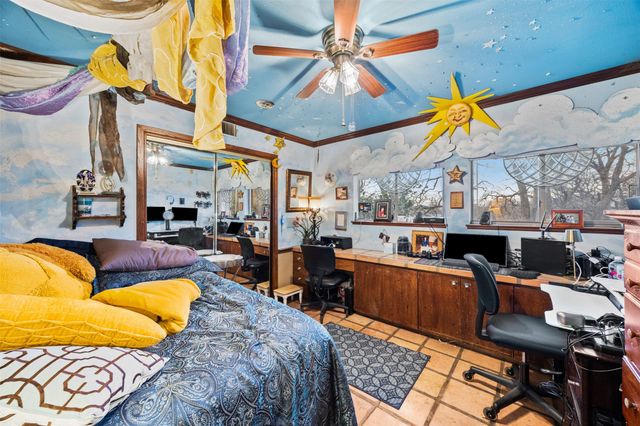 804 Valley Oaks Court, Arlington, TX 76012