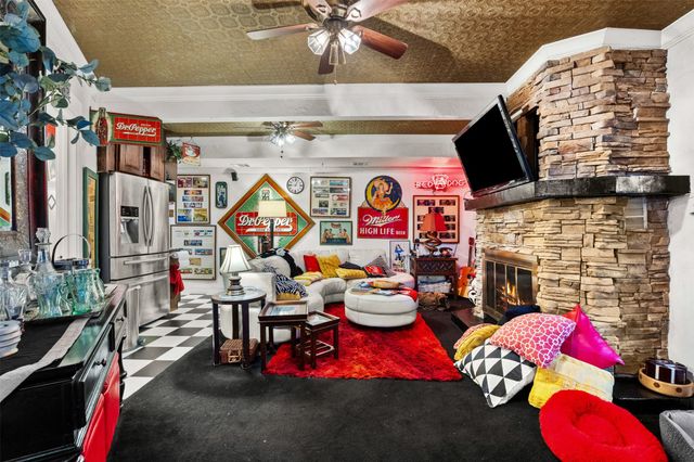 804 Valley Oaks Court, Arlington, TX 76012