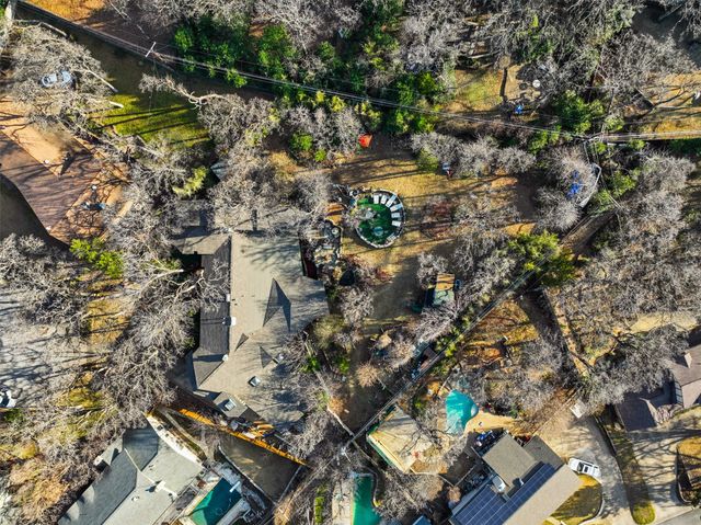 804 Valley Oaks Court, Arlington, TX 76012