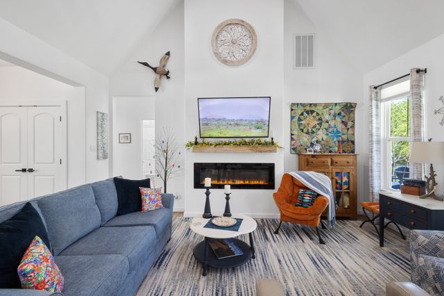 116 Lindsey Lane, Runaway Bay, TX 76426