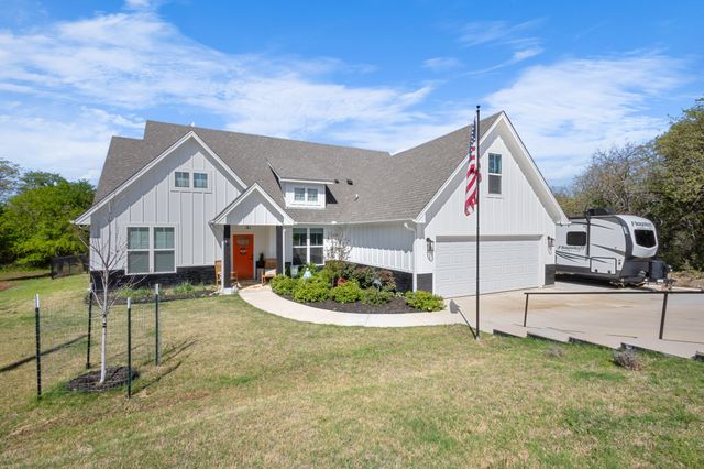 116 Lindsey Lane, Runaway Bay, TX 76426