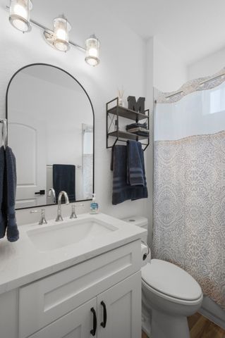 116 Lindsey Lane, Runaway Bay, TX 76426