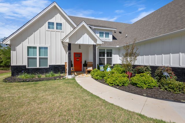 116 Lindsey Lane, Runaway Bay, TX 76426