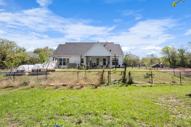 116 Lindsey Lane, Runaway Bay, TX 76426