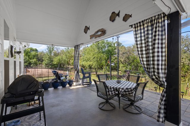 116 Lindsey Lane, Runaway Bay, TX 76426
