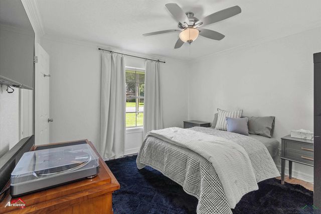 1400 Shawnee Trail, Henderson, TX 75654
