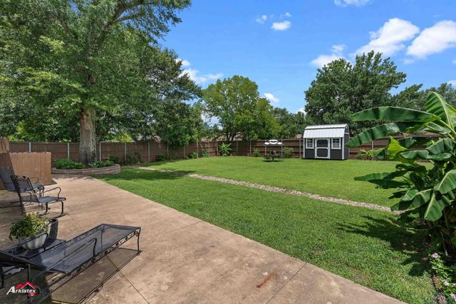 1400 Shawnee Trail, Henderson, TX 75654