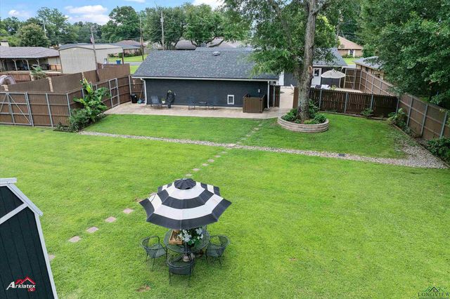 1400 Shawnee Trail, Henderson, TX 75654