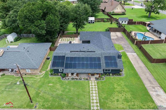 1400 Shawnee Trail, Henderson, TX 75654