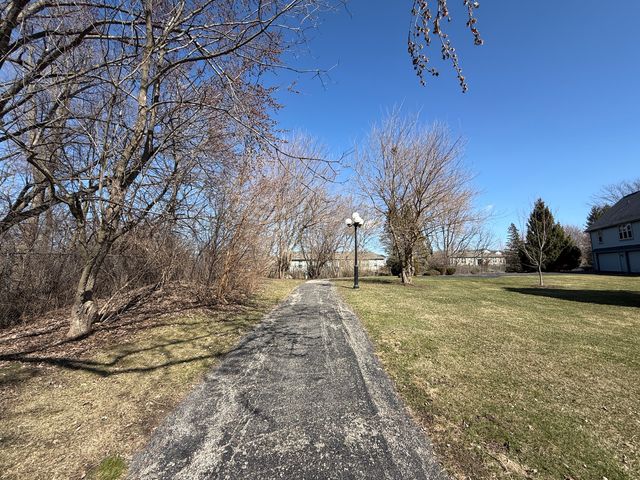 790 Regina Court 790, Woodstock, IL 60098