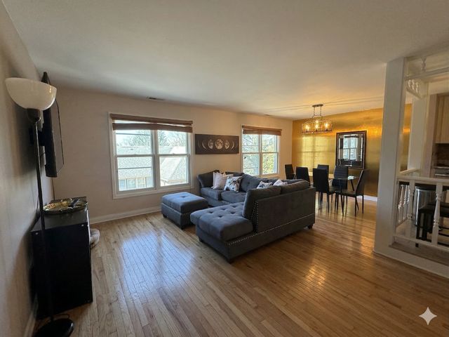 790 Regina Court 790, Woodstock, IL 60098