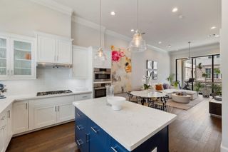 2711 Stelter Place, Houston, TX 77007