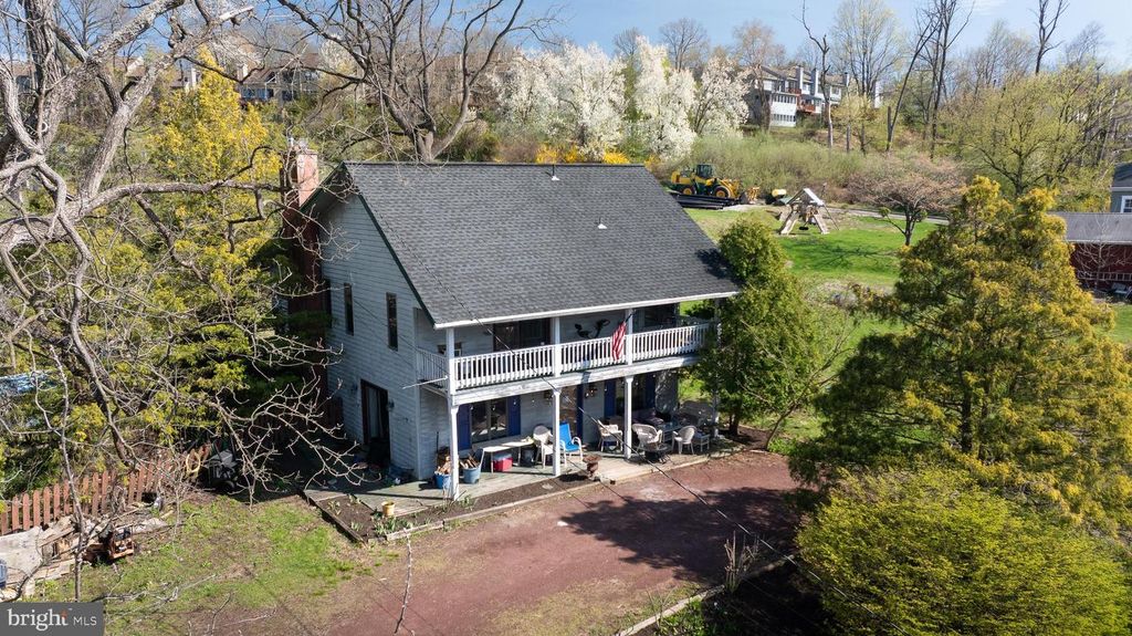102 S FRANKLIN ST, Lambertville, NJ 08530
