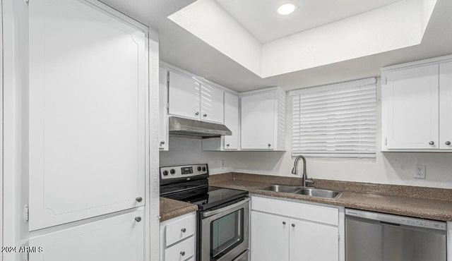 1826 N 51st Street 21, Phoenix, AZ 85008