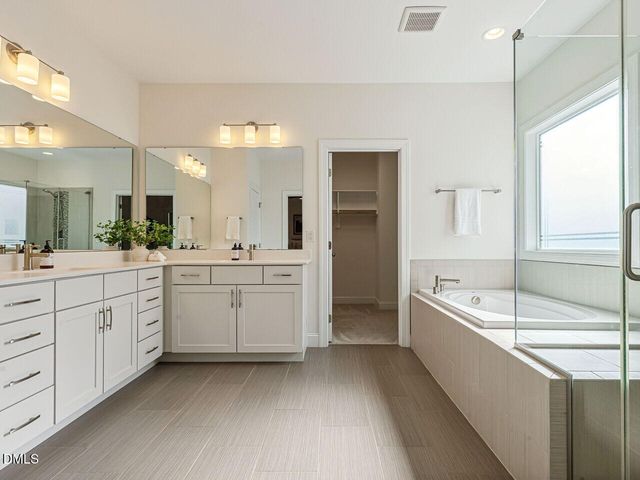 2117 Bee Cave Court, Apex, NC 27539
