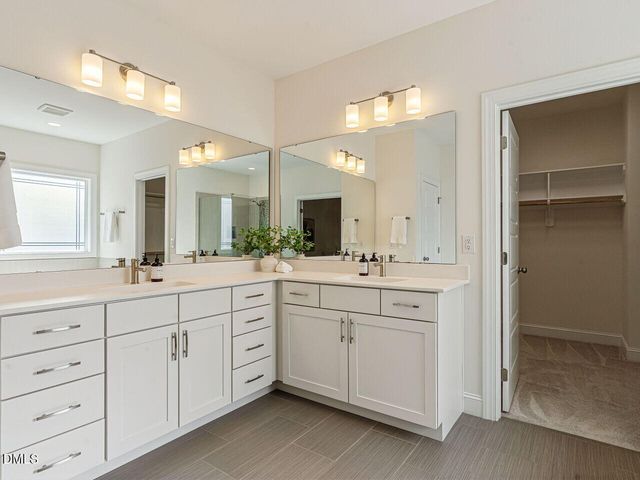 2117 Bee Cave Court, Apex, NC 27539