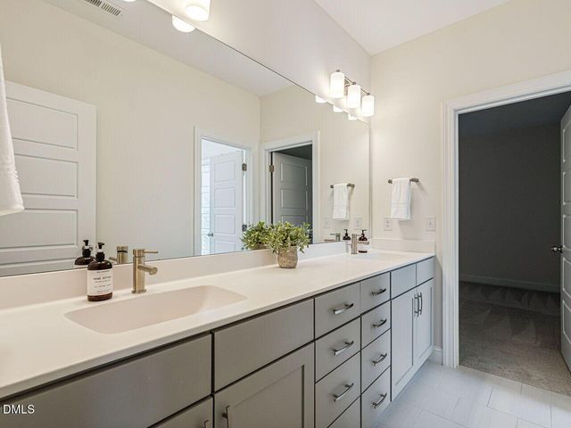 2117 Bee Cave Court, Apex, NC 27539