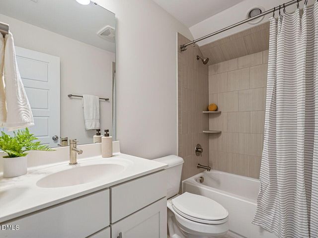 2117 Bee Cave Court, Apex, NC 27539