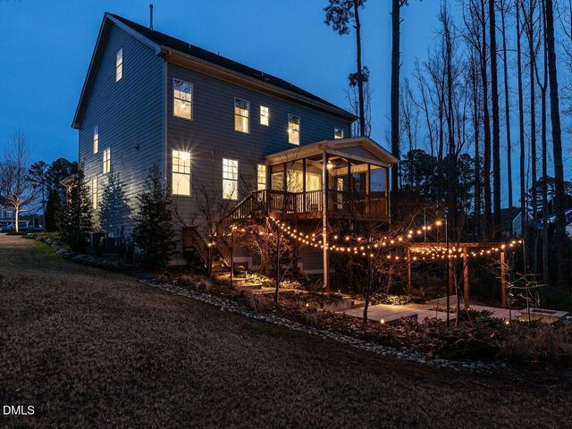 2117 Bee Cave Court, Apex, NC 27539