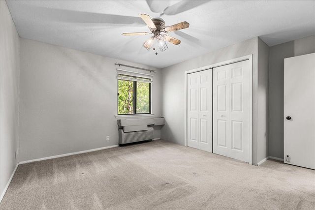 10824 W Donna DRIVE, Milwaukee, WI 53224
