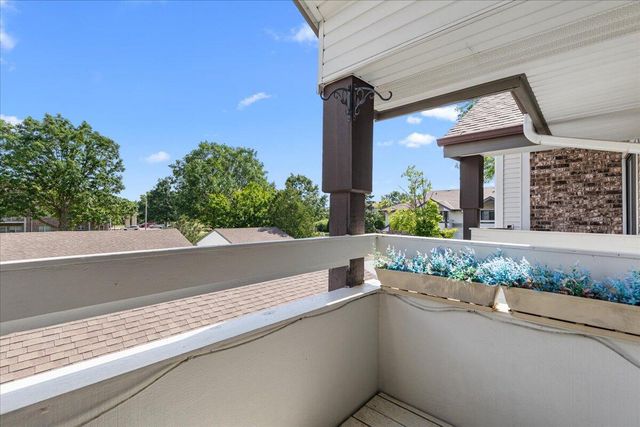 10824 W Donna DRIVE, Milwaukee, WI 53224