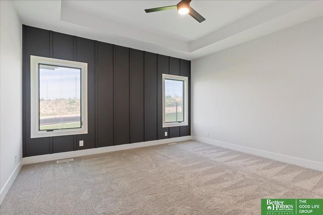 5516 N 212th Avenue, Elkhorn, NE 68022