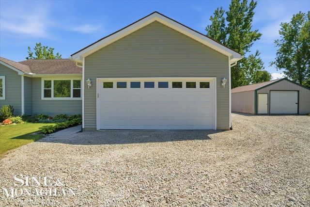 9201 Lambs Road, Wales, MI 48027