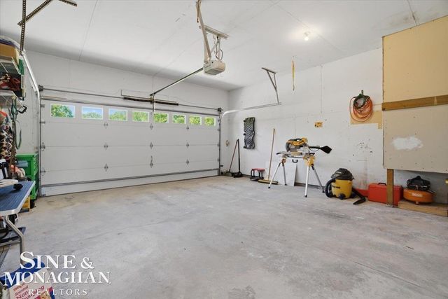 9201 Lambs Road, Wales, MI 48027